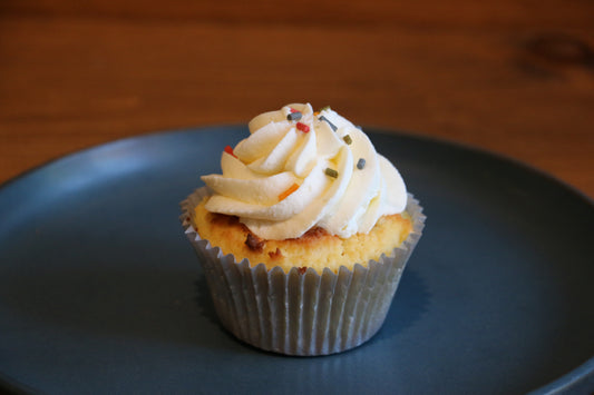 Keto Vanilla Cupcakes (Nut-Free)